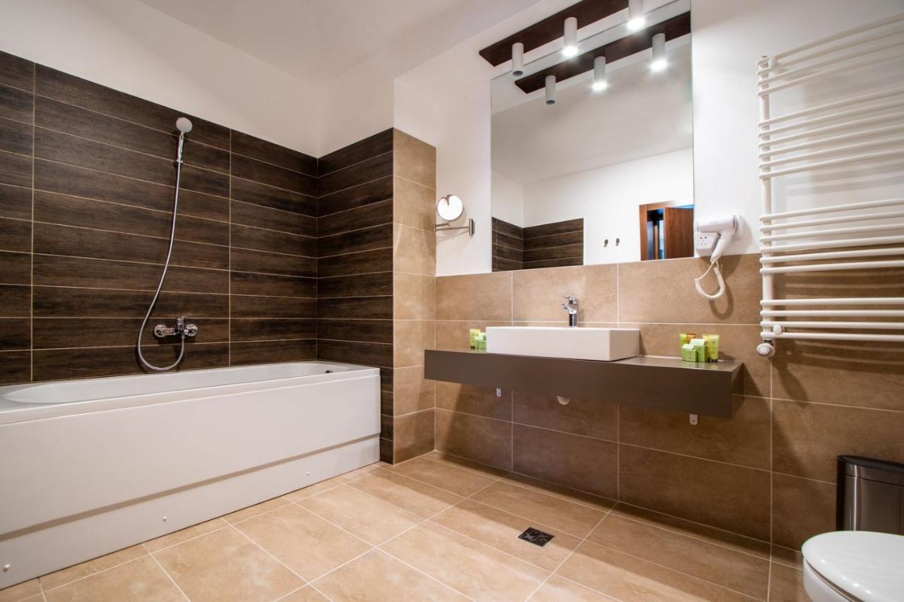 Hotel Izvoare Caciulata Calimanesti Ngoại thất bức ảnh